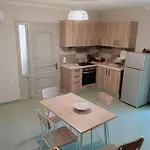 Spiros House * 리지아
